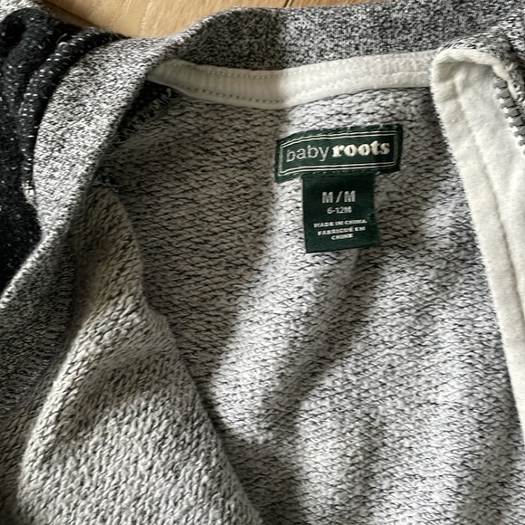 Fair condition Roots jumpers - Picture 5 of 5